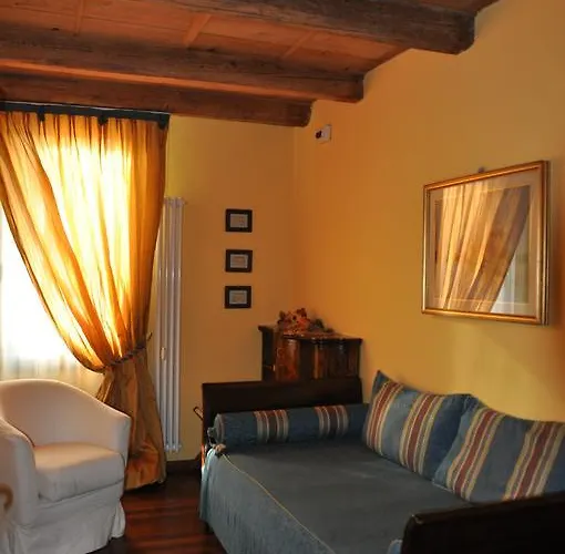 Piazza Nova Bed & Breakfast 4*