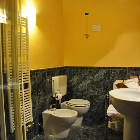 Piazza Nova 4*