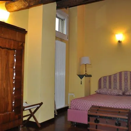 Piazza Nova 4* Ferrara