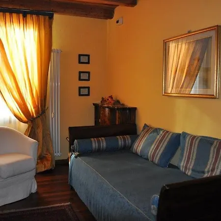 Frühstückspension Piazza Nova 4*