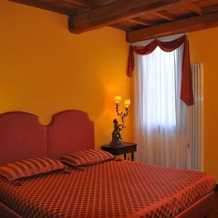 Bed & Breakfast Piazza Nova Ferrara