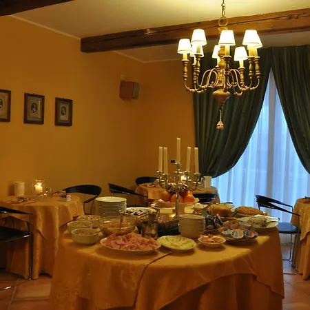 Piazza Nova Bed & Breakfast