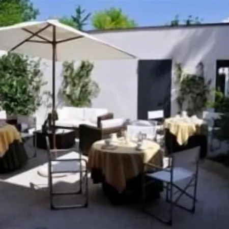 Piazza Nova Bed & Breakfast