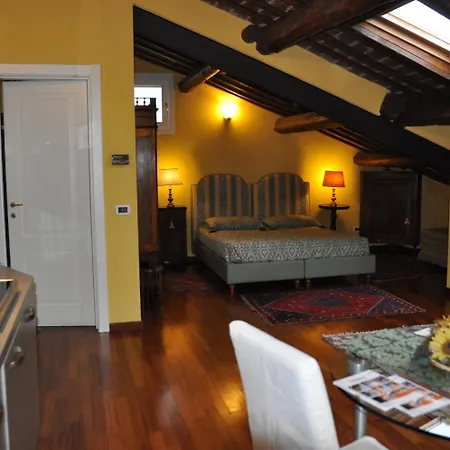 Piazza Nova Bed & Breakfast 4*