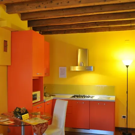 Bed & Breakfast Piazza Nova 4*