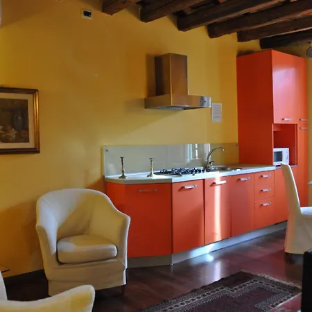 Piazza Nova Bed & Breakfast