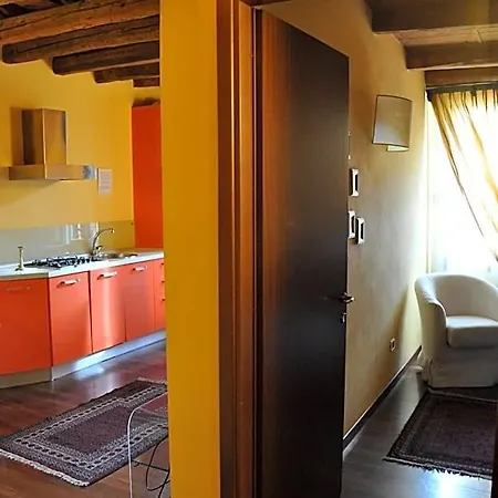 Piazza Nova 4*