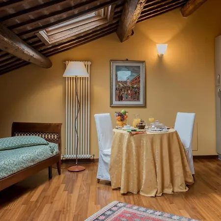 Piazza Nova 4* Ferrara