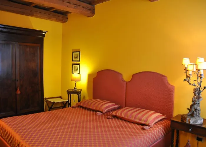 Bed & Breakfast Piazza Nova 4*