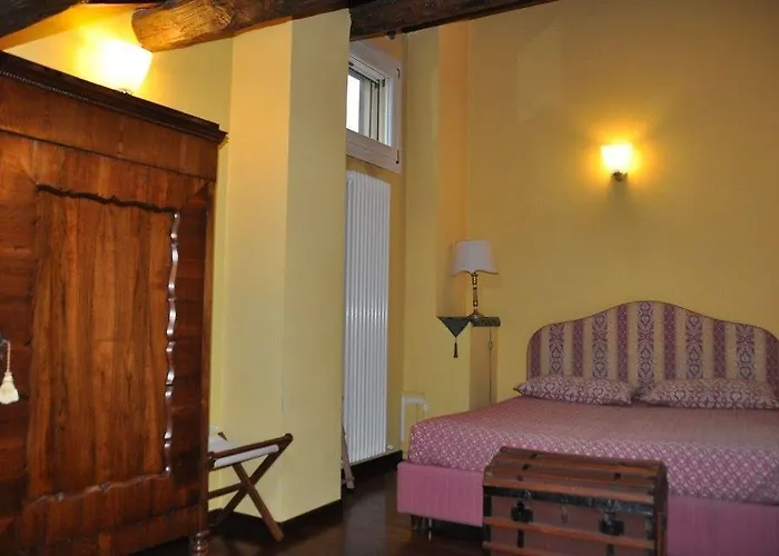 Piazza Nova 4* Ferrara