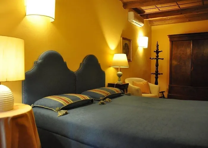 Piazza Nova Bed & Breakfast