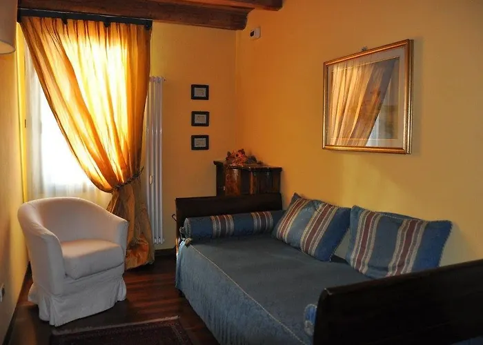 Bed & Breakfast Piazza Nova 4*