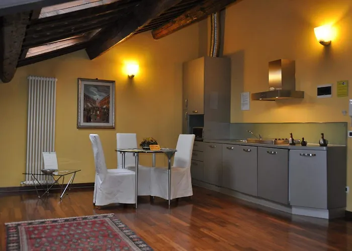 Piazza Nova Bed & Breakfast 4*